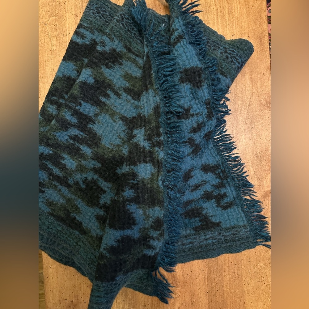 MADEWELL scarf.
